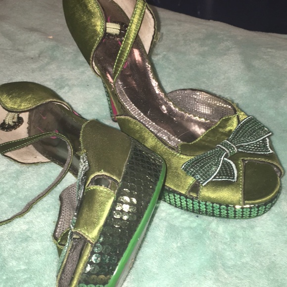 Shoes - Picture 3 of 3